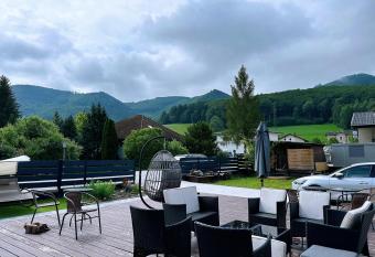 Up Resistances G has Balcony rooms