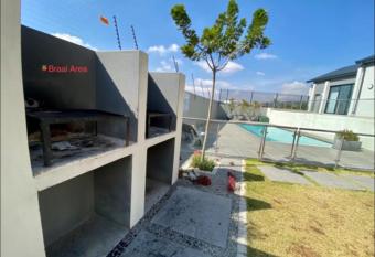 Ladybug ladybug has rooms with a private hot tub