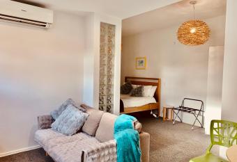 Cosy Hideaway Apartment allows 18 year olds to book a room