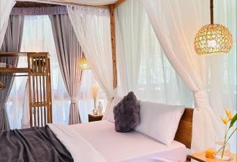 Alina Farm Resort has Balcony rooms