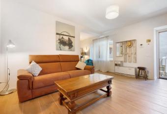 Borgo Antico has Balcony rooms