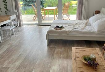 Lilla-Villa has Balcony rooms