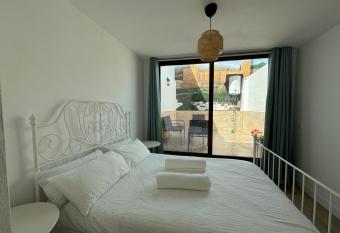 Apartamento B  ho - Junto al Castillo has Balcony rooms