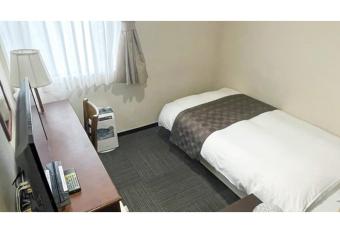 Takatsuki W&M Hotel - Vacation STAY 48527v allows 18 year olds to book a room
