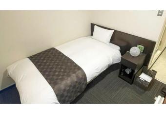 Takatsuki W&M Hotel - Vacation STAY 48509v allows 18 year olds to book a room