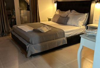 KavirosHome has Balcony rooms