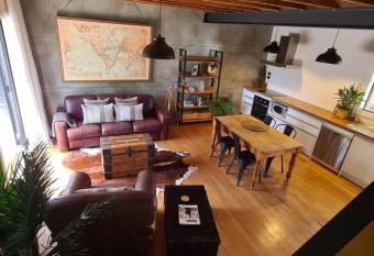 (null) allows 18 year olds to book a room