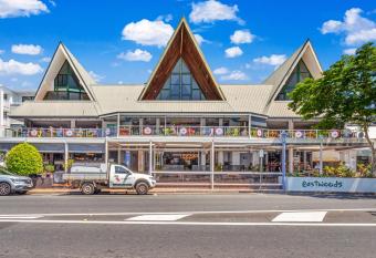 Beach Plaza Accommodation allows 18 year olds to book a room