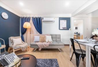 RB7 Chatuchak House, Netflix, HighSpeedNet, Metro has Balcony rooms