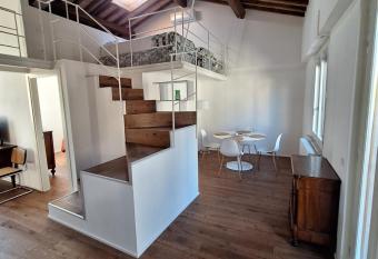 il  has Balcony rooms