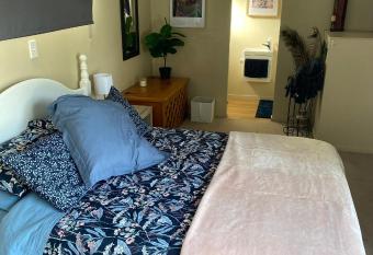 Close to Rolleston shops and Mountains allows 18 year olds to book a room