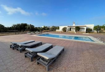 Cana Llusiana has Balcony rooms