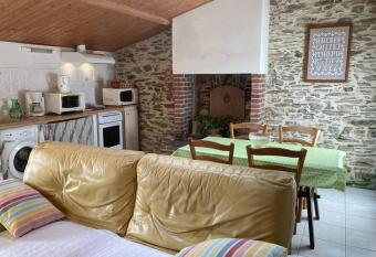 Maison en pierre au Lac du Jaunay has Balcony rooms