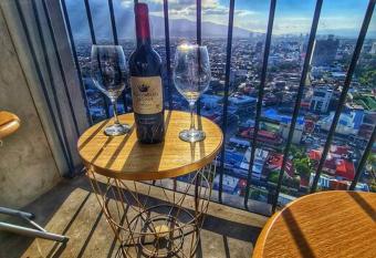 27th Floor 1BRFree Parking has Balcony rooms