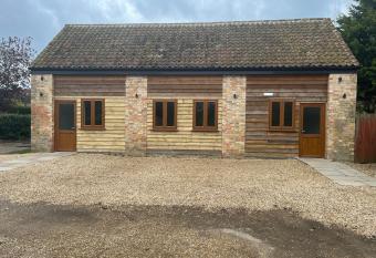The Chequers has Balcony rooms