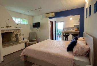 Seashell apartment has Balcony rooms