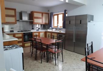 Large spacious Terraced house on 3 floors has rooms with a private hot tub