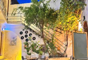 Beirut Ta   Konak has Balcony rooms