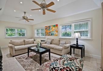 Silk Cotton Villas allows 18 year olds to book a room