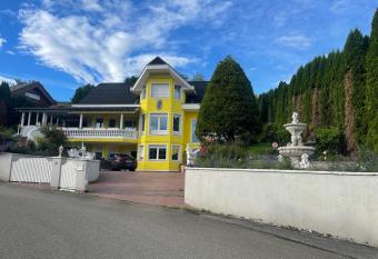 Villa am Red Bull Ring in Spielberg has Balcony rooms