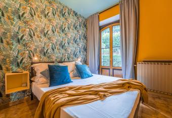 Exclusive Liberty Spa has rooms with a private hot tub