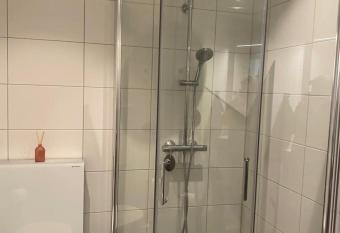 Koselig leilighet til leie! has Balcony rooms