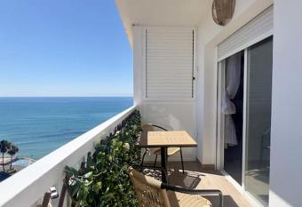 Beachfront paradise has Balcony rooms