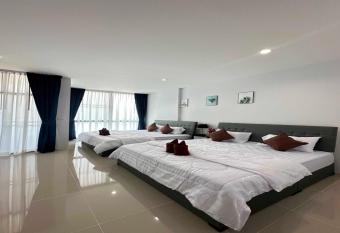 OYO 75505 LD Guesthouse allows 18 year olds to book a room