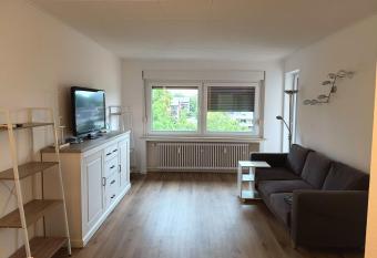 2 Zimmer Apartement mit Balkon bei D  sseldorf has Balcony rooms