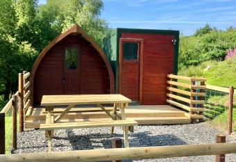 Pod Lois has Balcony rooms