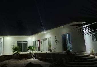 Casa brisas del mar has Balcony rooms