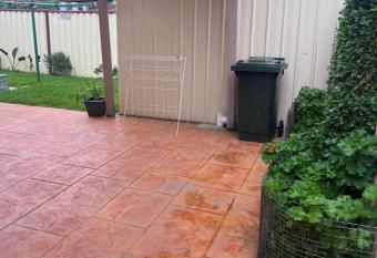 Cairnlea Anna s Unit has Balcony rooms