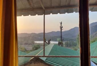 Hotel - Morni Lake Club has Balcony rooms