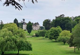 Le Relais du Golf- Ch  teau de la Touche has Balcony rooms