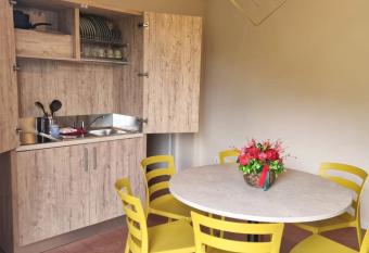 Da Arturo e Maruca appartamento con 3 camere has Balcony rooms