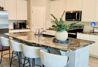 Modern Oasis in Ocala has Balcony rooms