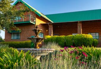 Olive Tree Farm has Balcony rooms