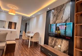 Brilliant hotel Apt Madinaty allows 18 year olds to book a room