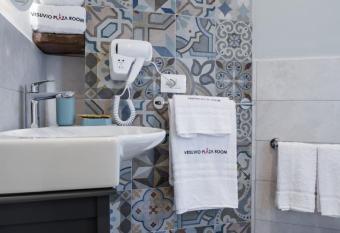 Vesuvio Plaza Room has Balcony rooms