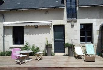 Adorable maison tourangelle proche Amboise has Balcony rooms