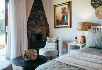 Recanto da Paz - Chal  s Exclusivos has rooms with a private hot tub