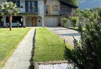 Casa Le Scese Porta di Valtellina has Balcony rooms
