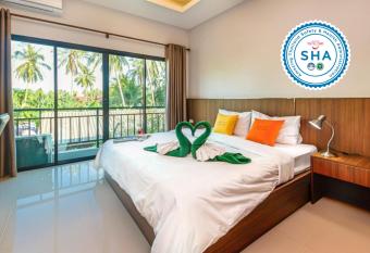 Happy Eight Resort SHA has Balcony rooms