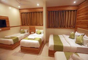 Hotel Al Madina palace has Balcony rooms