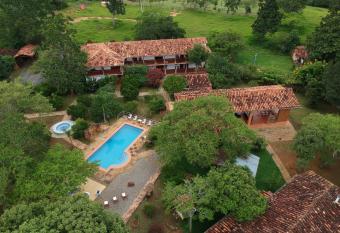 Hotel Hacienda Macedonia allows 18 year olds to book a room