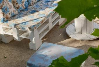 Apartments and Rooms Ivana has Balcony rooms