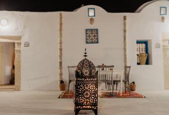 Houch ZanZouri has Balcony rooms