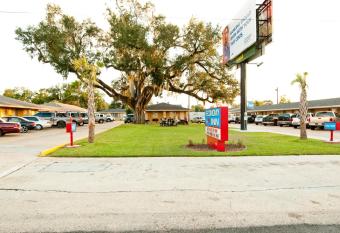Economy Inn has Smoking rooms