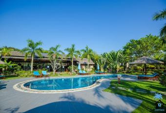 Cottage Village has Balcony rooms