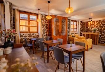 NUNA SUMAQ Hotel has Balcony rooms